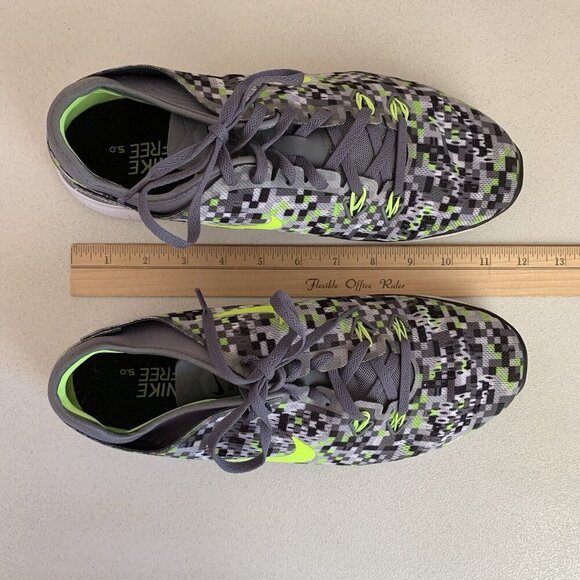 Nike Rare Free 5.0 TR Fit Mesh 704695 Womens 11 Gray Digital Yellow Swoosh comfy - Picture 12 of 12
